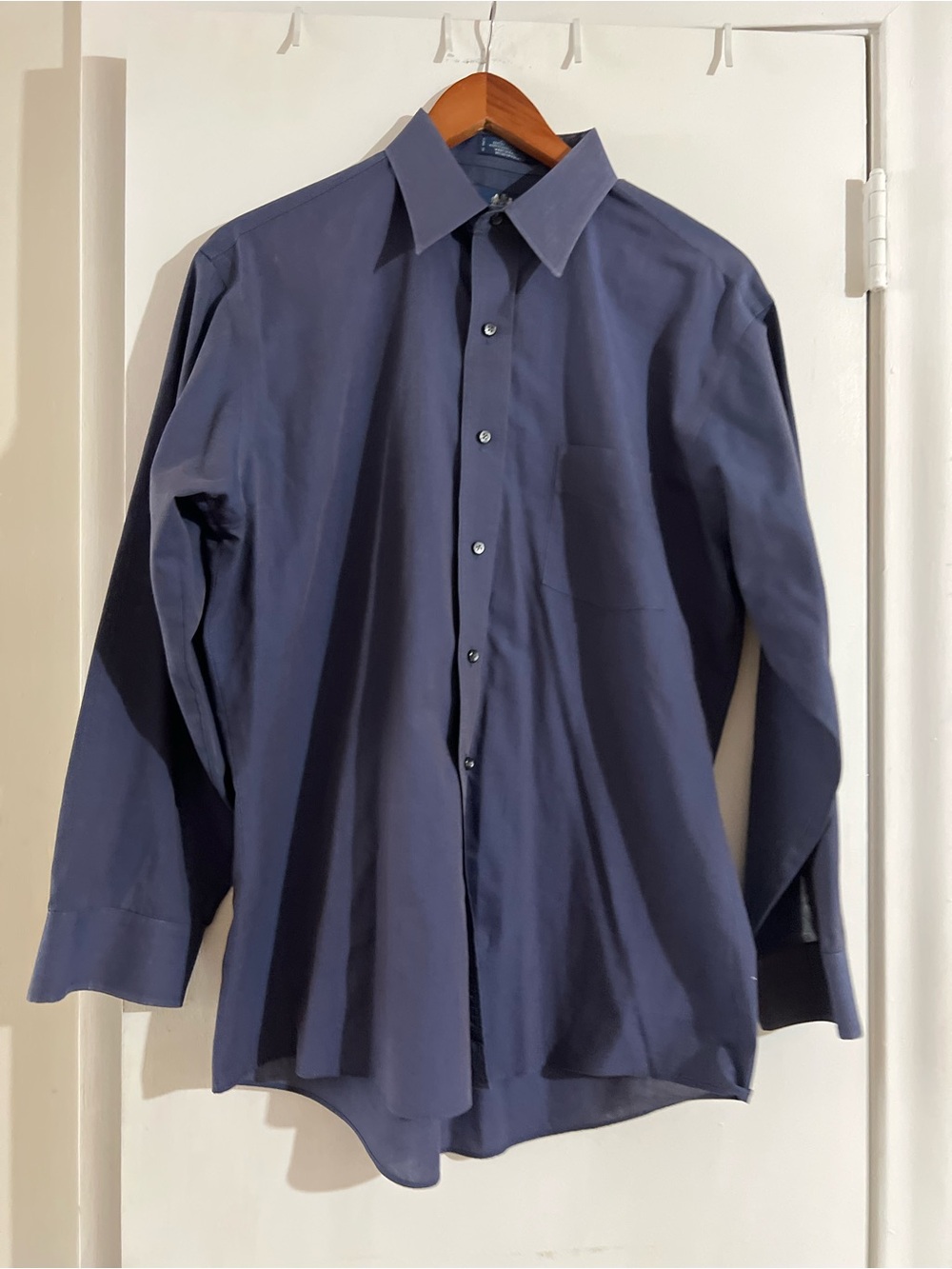 Men’s Large Stafford Dark Navy Button-Front Dress Shirt